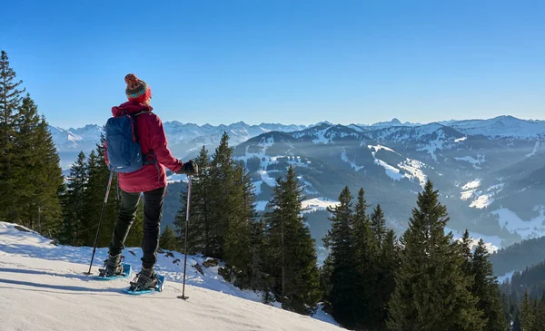 Agradable Activa Mujer Mayor Raquetas Nieve Los Alpes Allgau Por —  Fotos de Stock