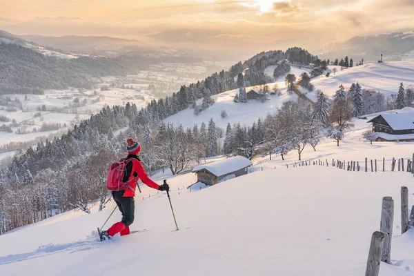 Nice Active Senior Woman Snowshoeing Allgaeu Alps Oberstaufen View Bregenzerwald — Fotografia de Stock