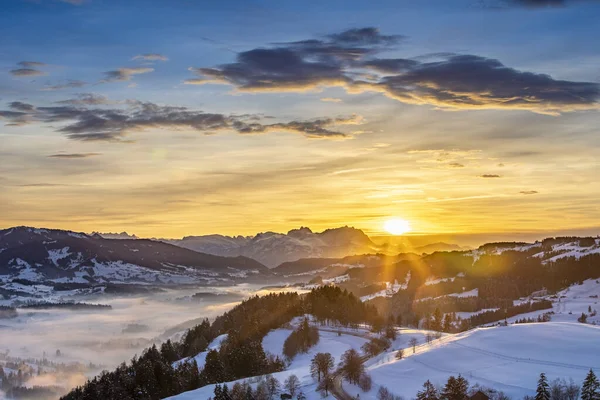 Incrível Paisagem Inverno Pôr Sol Com Vista Dos Alpes Allgau — Fotografia de Stock
