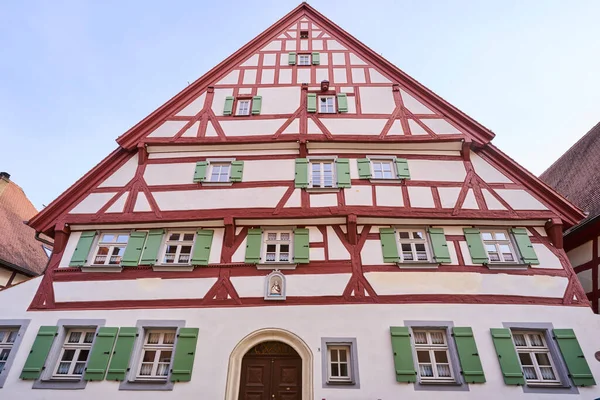 ドイツ バイエルン州のWolframs Eschebach 有名な中世の半木造家屋と場所のダウンタウン混乱詩人Wolfram Von Eschenbach — ストック写真