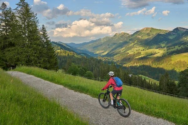 Pretty Senior Woman Riding Her Electric Mountain Bike Mountains Oberstaufen — Stock Photo, Image