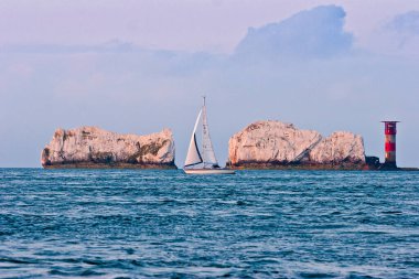 Almanya 'nın Helgoland adasında Long Anna ile kırmızı kayalar.
