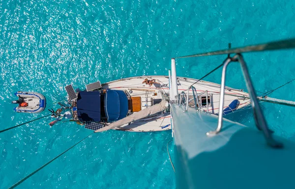 Якорь Парусной Яхте Мелководье Атолла Суварроу Острова Повара Полинезия Тихий — стоковое фото