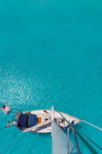 Sailing Yacht Anchoring Shallow Waters Suwarrow Atoll Cook Islands Polynesia — ストック写真