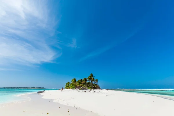 Tiny Little Sandy Island Palm Tree White Sand Beach Turquoise — ストック写真