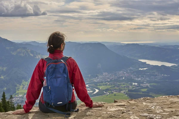 Nice Senior Woman Hiking Mount Gruenten Allgaeu Alps Awesomw View — Stockfoto