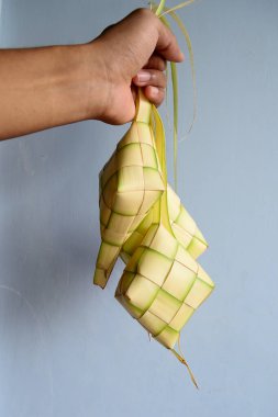 Ramazan Bayramı 'nda elmaslar şeklinde geleneksel yemekler.