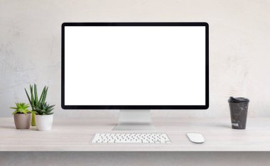 Web sayfası sunumu için beyaz ve izole ekranlı çalışma masasında bilgisayar görüntüsü