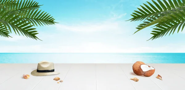 Travel Background Copy Space Middle Desk Traveler Hat Coconuts Shells — Fotografia de Stock