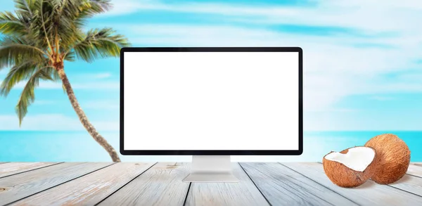 Computer Display Mockup Wooden Table Beach Palm Sea Background Coconuts — Stok fotoğraf