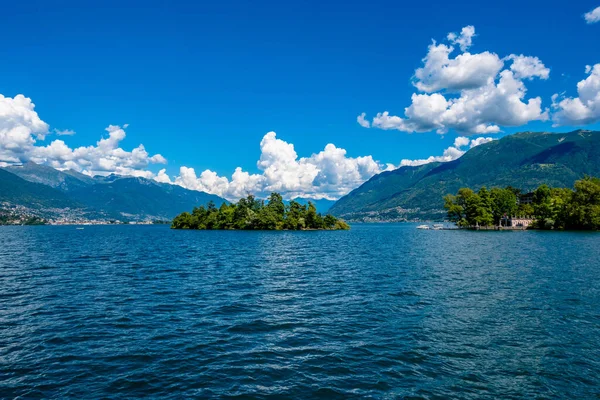 Göl ve dağlar - Isole di Brissago, İsviçre