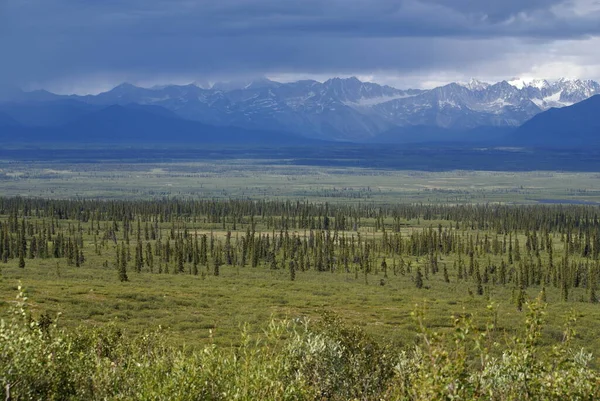 Θυελλώδης Καιρός Πάνω Από Βόρειο Εύρος Της Αλάσκας Από Denali — Φωτογραφία Αρχείου