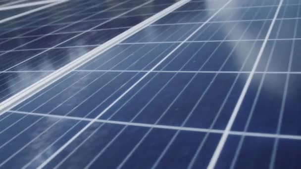 Солнечная Панель Вырабатывает Электричество Солнечного Света — стоковое видео
