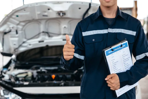 Mechanic Working Clipboard Insurance Inspecting Car Garage Workshop Car Auto — Stock Photo, Image