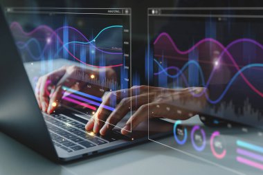 Yatırım güvenlik verilerini, yapay zeka veri analitik teknolojisini, mali ve ticari yatırım kavramını analiz etmek için ekrandaki iş adamının parmağı dokunuyor.