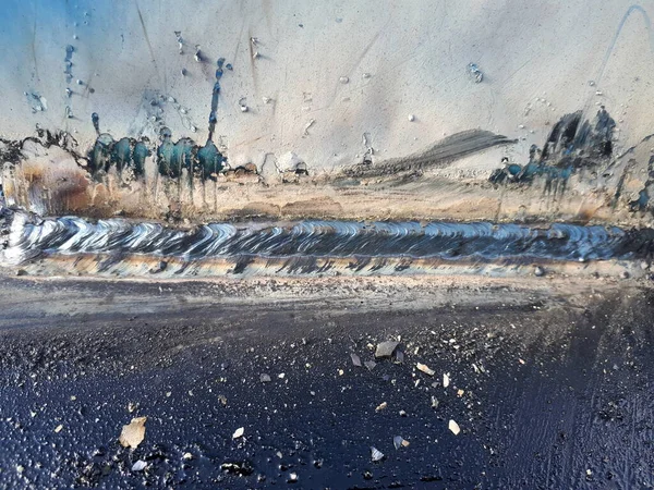 Yakın çekim - demir yüzeyde kaynak dikiş