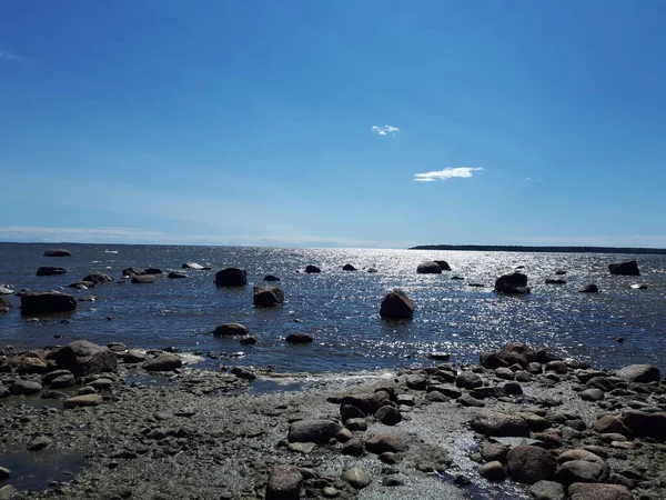 Plage Bord Mer Avec Grands Rochers — Photo