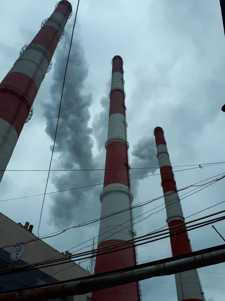 Üretimdeki yüksek bacalar, kirlilik, sera etkisi