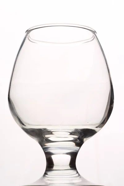 Leeg Wijnglas Een Witte Achtergrond — Stockfoto