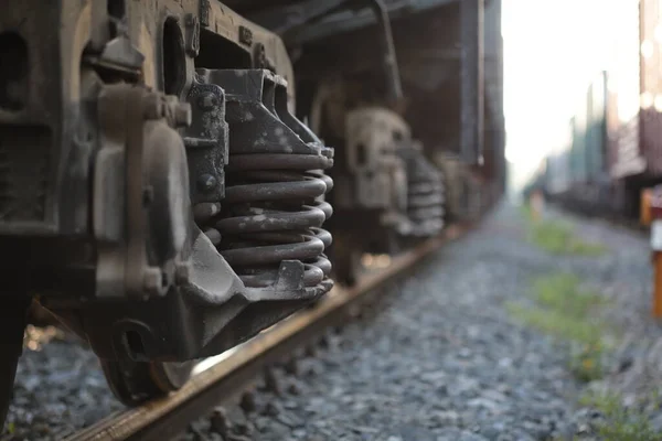 Yük Vagonu Vagonu Lokomotif Hareket Halindeki Tren Metal Tekerlek Arka - Stok İmaj