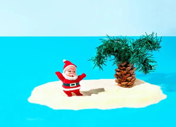 Mikulás Pálmafa Trópusi Strandon Karácsonyi Ünnepi Koncepció Boldog Évet Háttér — Stock Fotó