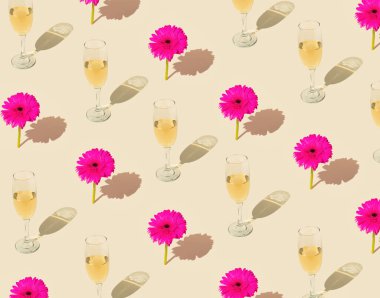 Şarap kadehleri ve bej arka planda pembe papatya çiçekleriyle yapılmış bahar deseni. Romantik asgari konsept.