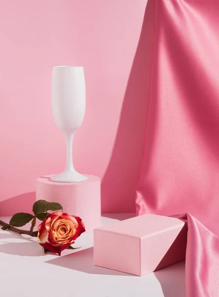 Romantic Pastel Pink Composition Glass Satin Curtain Rose Flower Suitable — ストック写真