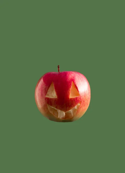 Halloween Kreativ Layout Med Snidade Äpple Mörkgrön Bakgrund Estetisk Säsongsidé — Stockfoto