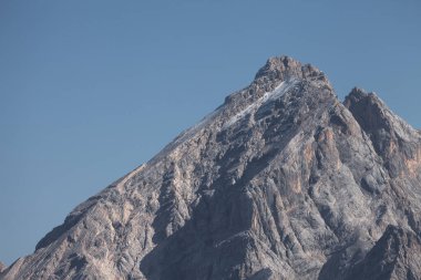 Dolomitlerdeki bir zirvenin ayrıntıları (Antealo mount)