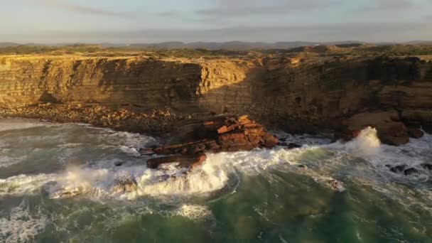 Veduta Aerea Del Patrimonio Naturale Ripido Paesaggio Costiero Del Promontorio — Video Stock