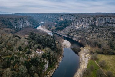 Balazuc 'taki Ardeche geçidinin hava görüntüsü