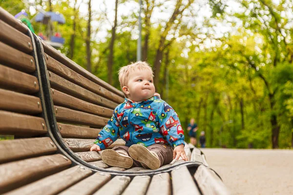 Portrait Little Boy Park Bench Catching Soap Bubbles Close — Stock Photo, Image