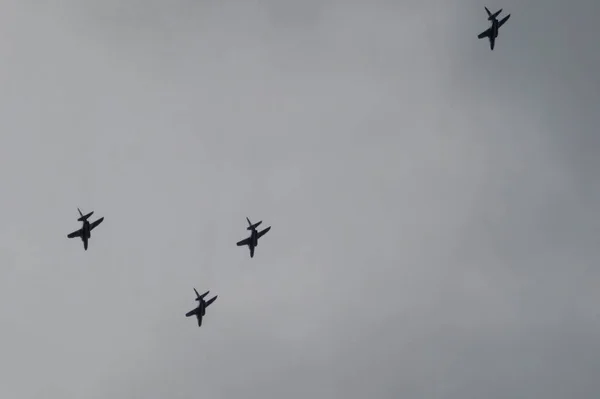 Vuelo Entrenamiento Simulado Guerra Urbana Orbitando Sobre Áreas Residenciales — Foto de Stock