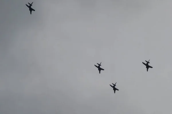 Vuelo Entrenamiento Simulado Guerra Urbana Orbitando Sobre Áreas Residenciales — Foto de Stock