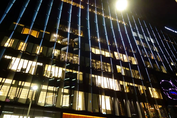 Ночное Появление Красивого Коммерческого Здания Модной Улице Сакка — стоковое фото