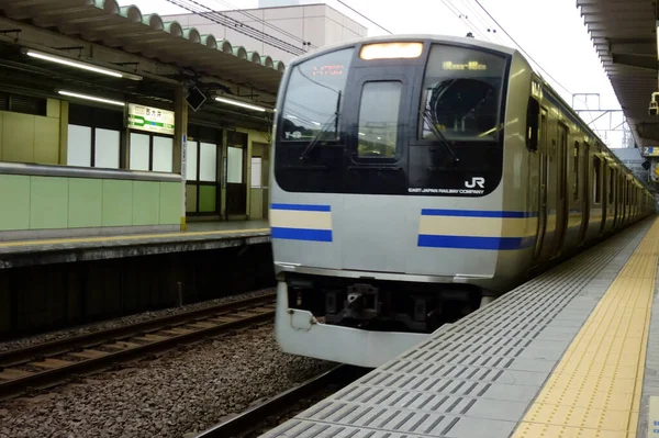 Tokyo Japan October 2017 Rapid Commuter Trains Departing Arriving Railway — Φωτογραφία Αρχείου