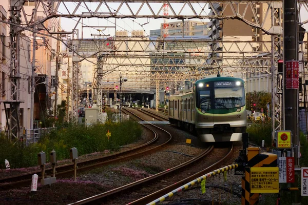 2017年 平成29年 10月31日 J東急蒲田駅付近 鉄道駅 バックグラウンド電車 — ストック写真