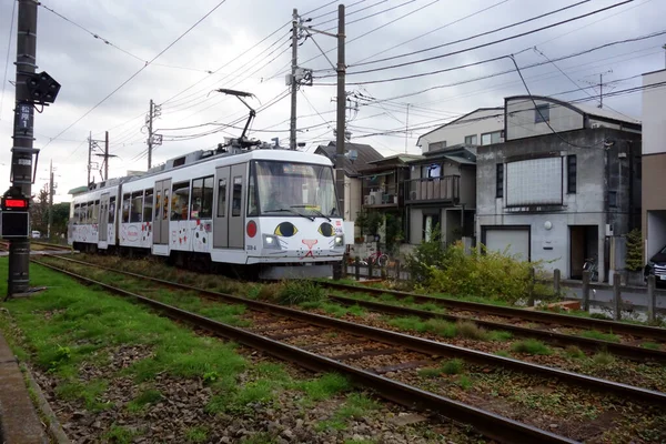 Tokyo Japonya Kasım 2017 Şehir Yörüngelerinde Hızlı Giden Eşsiz Tramvay — Stok fotoğraf