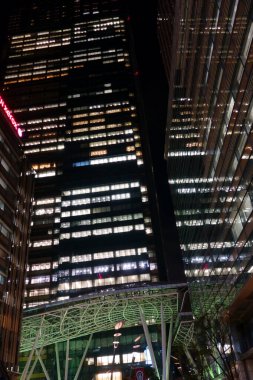 Tokyo Japonya, 28 Kasım 2017, Dünyaca ünlü Roppongi gece görüşü, Minato-ku Zarif şehir manzarası
