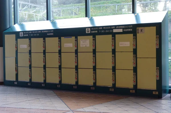 Tokió Japán 2018 Október Divatos Design Pénztárgépek Egy Modern Vasútállomáson — Stock Fotó
