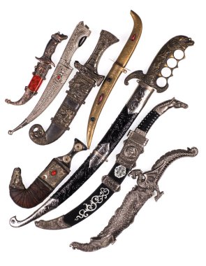 Antik soğuk çelik, kılıç, hançer ve kılıç koleksiyonu