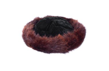 Beyaz arka planda izole edilmiş antik kürk şapka