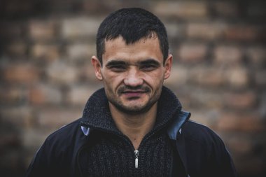 İşsiz adam, evsiz adam.