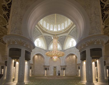 Klasik Arap tavan avizesi.