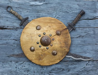 Antik Moğolların kalkanı ve kılıcı