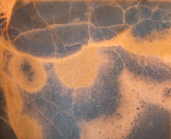原石の抽象的な石の表面パターンを持つセラミックブラウンタイル — ストック写真