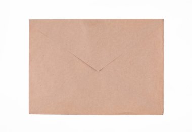 Beyaz arkaplanda izole edilmiş mektup için eski kahverengi kağıt zarf