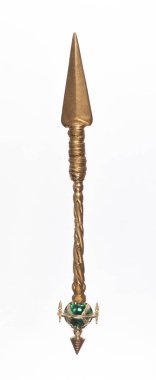 Beyaz arkaplanda izole edilmiş altın mızrak