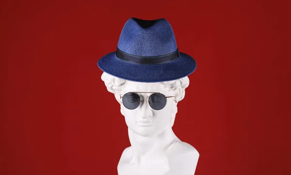 Καπέλο Λευκό Γύψο Κεφάλι Γλυπτική — Φωτογραφία Αρχείου