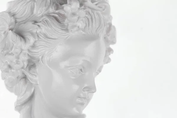 Portret Van Oude Witte Sculptuur Geïsoleerd Witte Achtergrond — Stockfoto